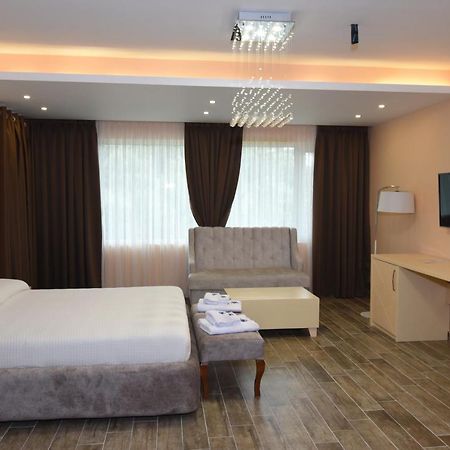 Monte Mare Hotel Vlorë Esterno foto