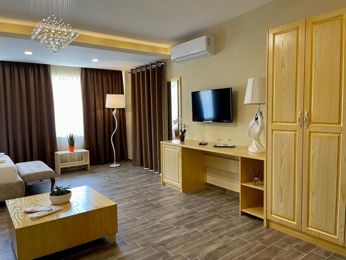 Monte Mare Hotel Vlorë Esterno foto