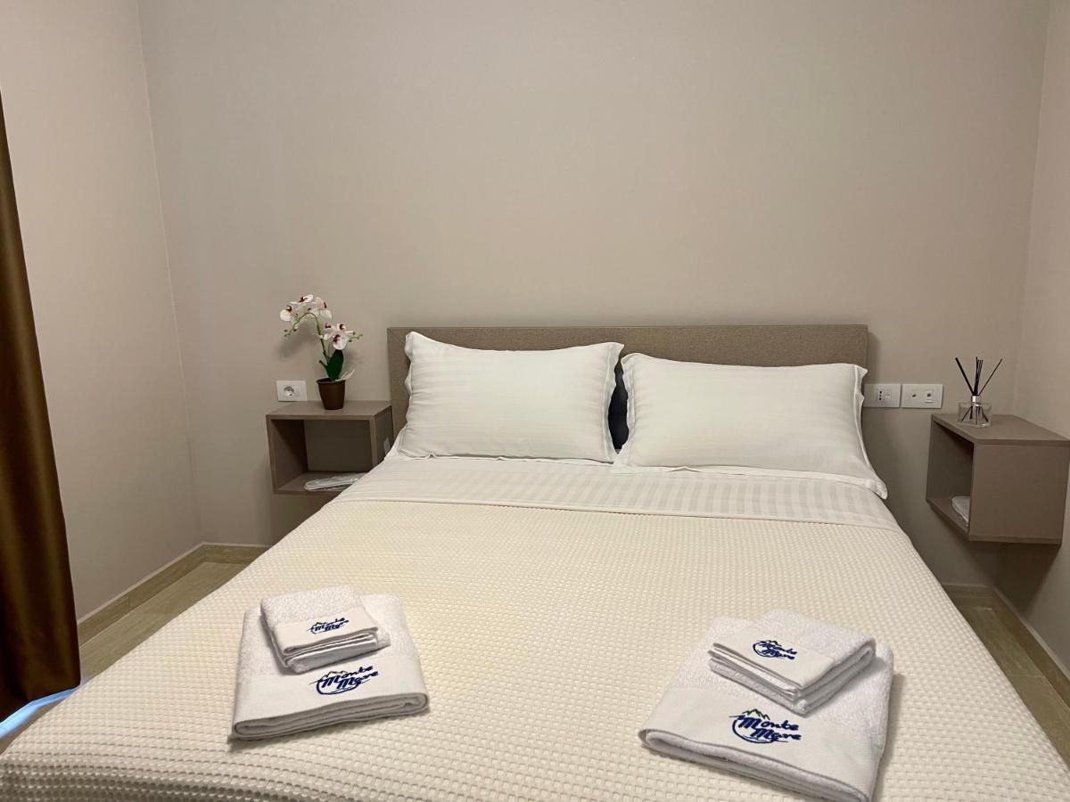 Monte Mare Hotel Vlorë Esterno foto
